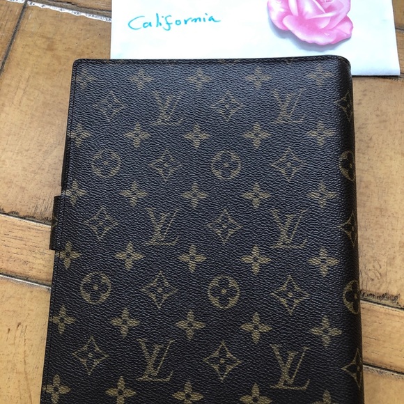 SOLD ❌❌❌Louis Vuitton GM Agenda - Picture 2 of 15